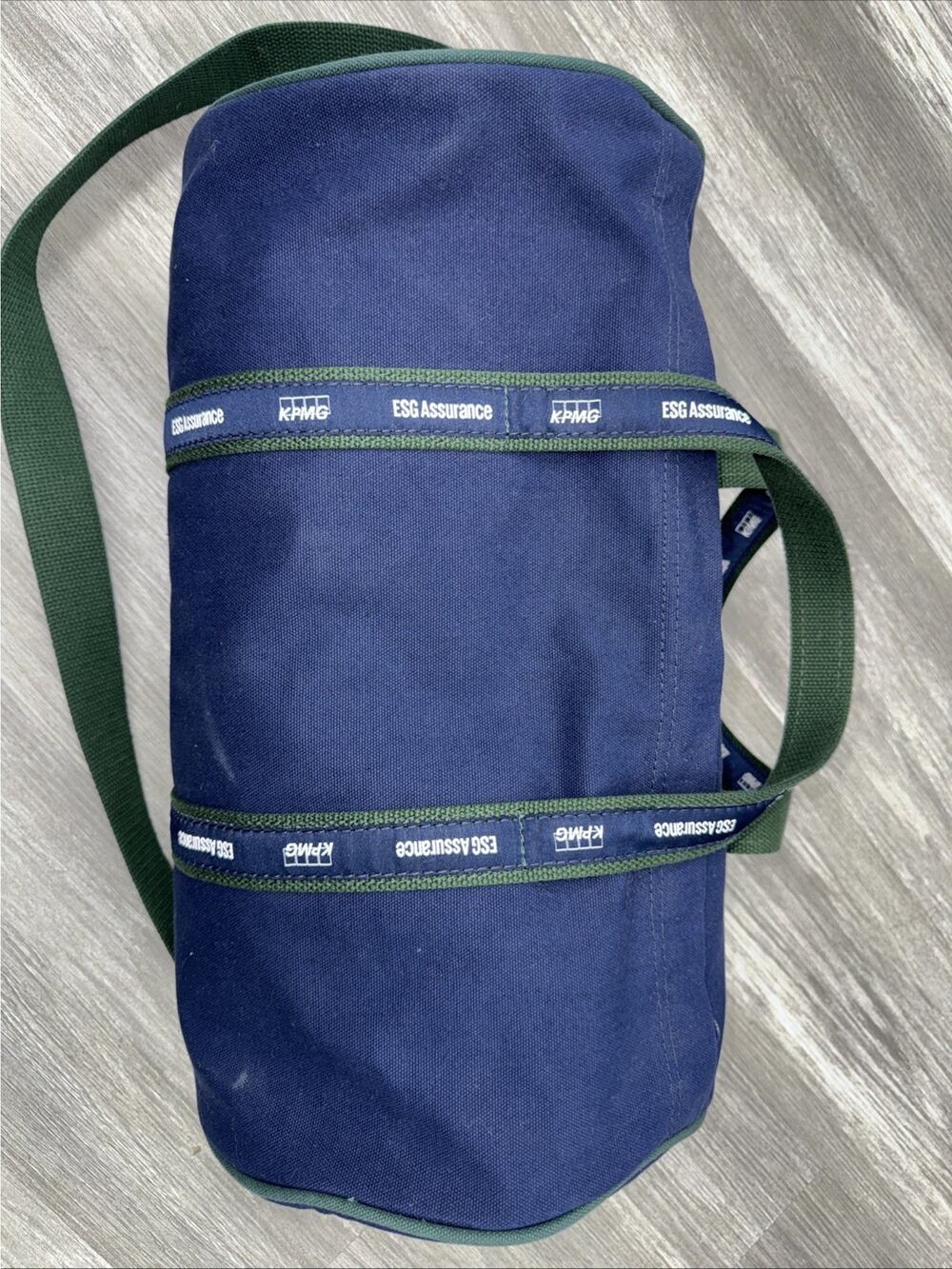 Used Authentic 17" Goldman Sachs Duffle Banker Bag - Navy/Hunter Green